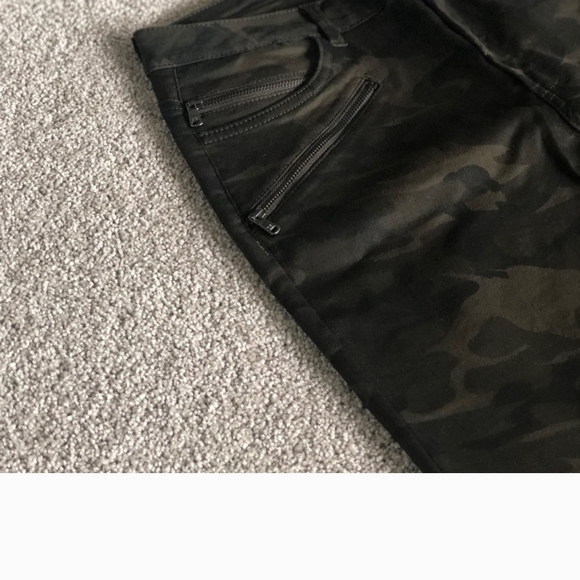 ZARA Camouflage Skinny Jeans - Picture 4 of 7